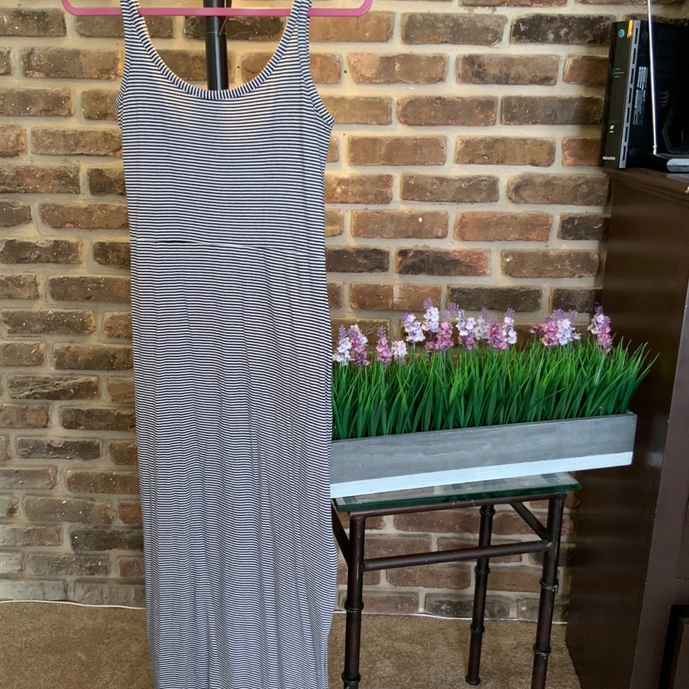 Gap ballet navy striped tank maxi dress